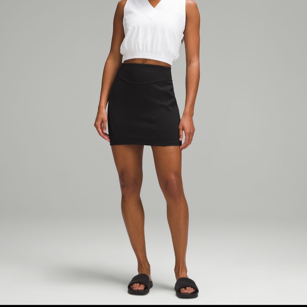 🌸Lululemon Scuba High Rise Mini Skirt NWT